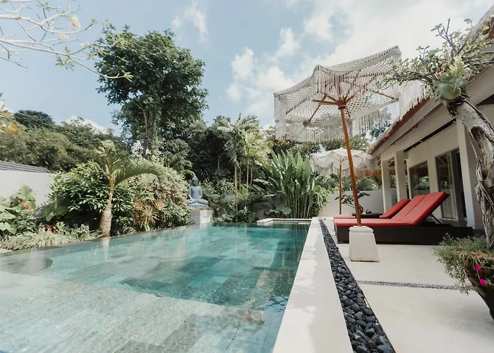 Maylie Bali & 4*